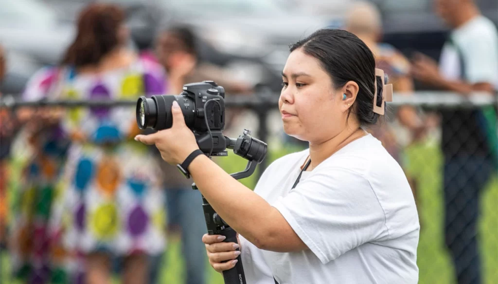 shit of camerawoman filming
